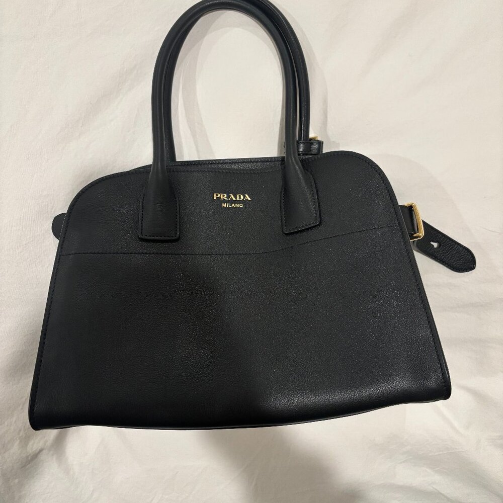 Large Leather Tote Bag (resembles the Row bag)